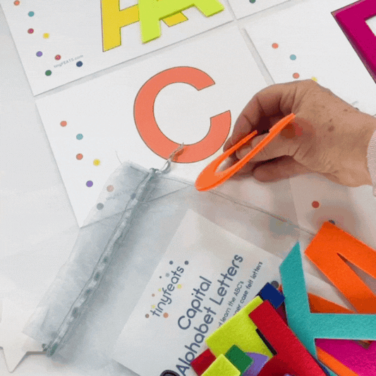 CAPITAL Alphabet Flash Cards - tinyfeats