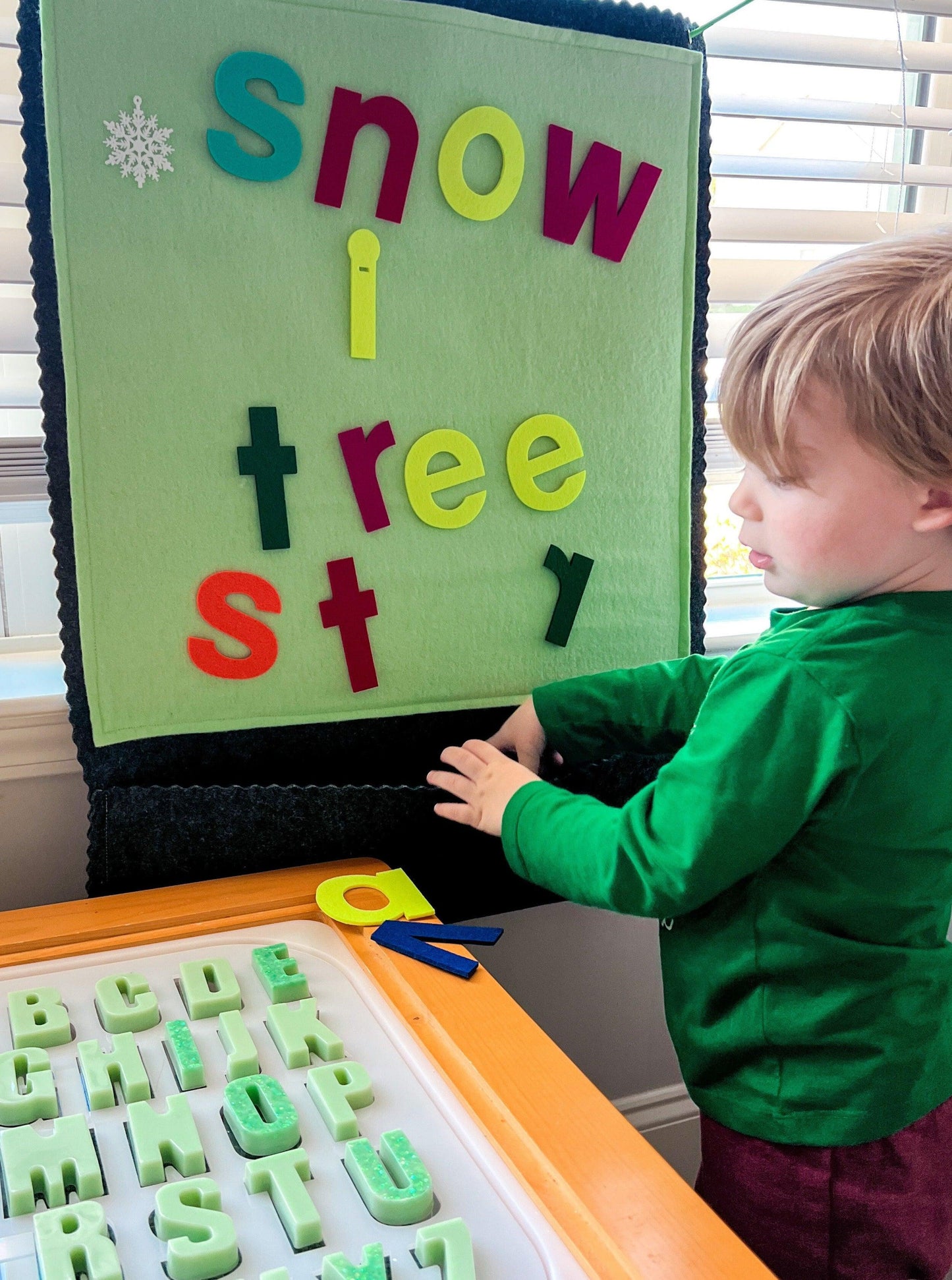 Green Flannel Board - Felt Board - tinyfeats