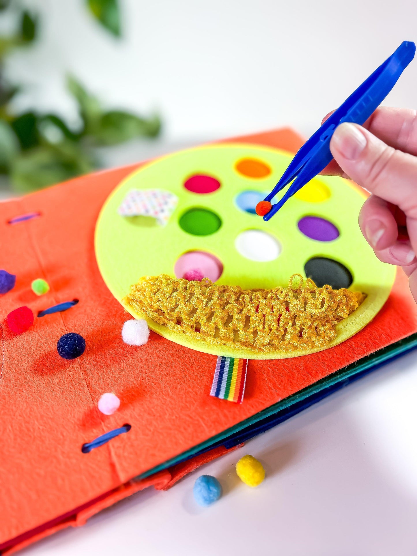 Toddler Quiet Book - tinyfeats