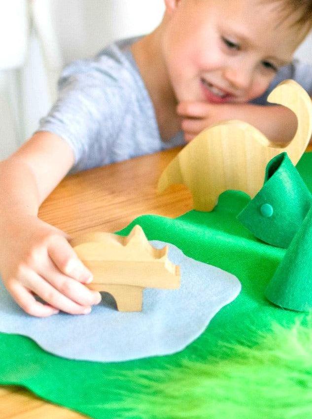 Dinosaur Small World Play Set - tinyfeats