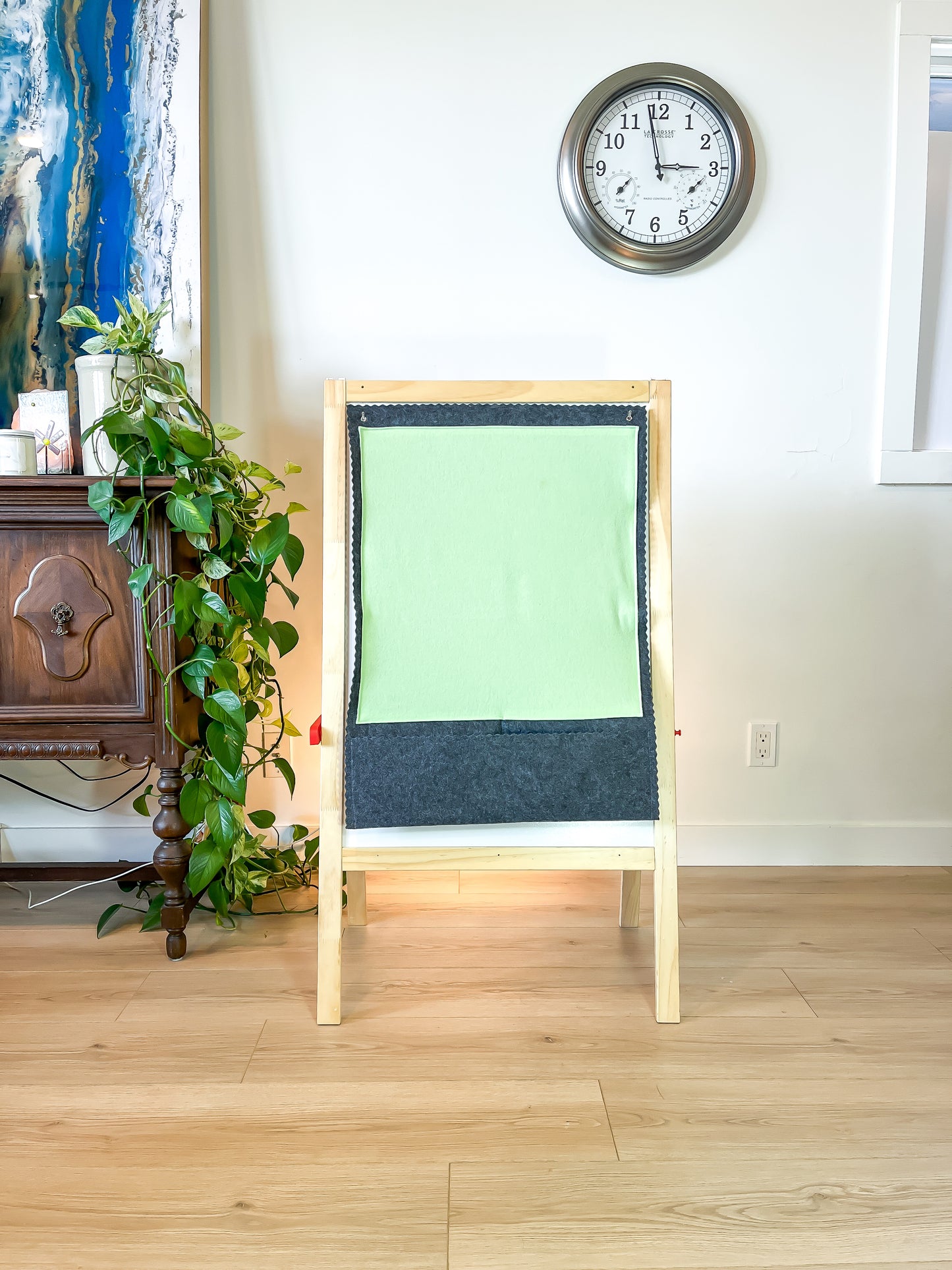 Green Flannel Board