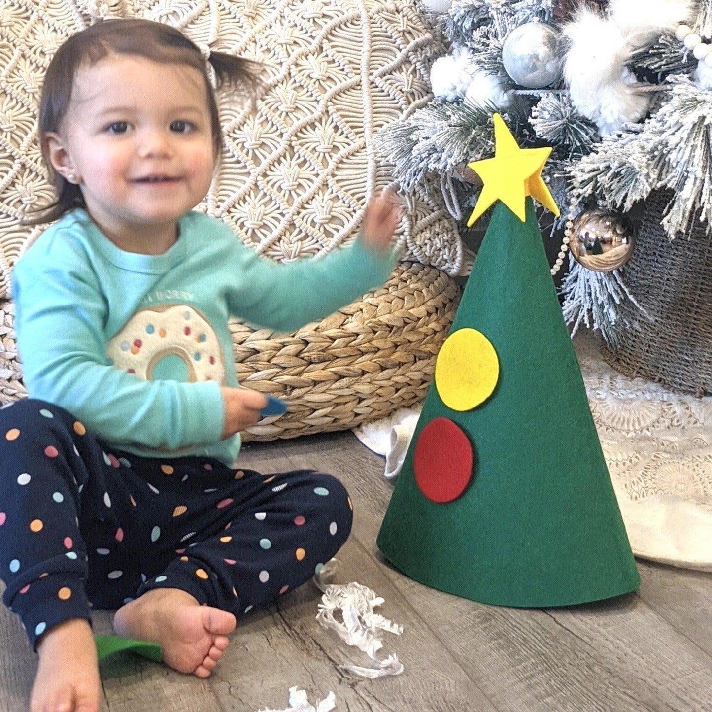 Felt Christmas Tree for Toddlers - tinyfeats