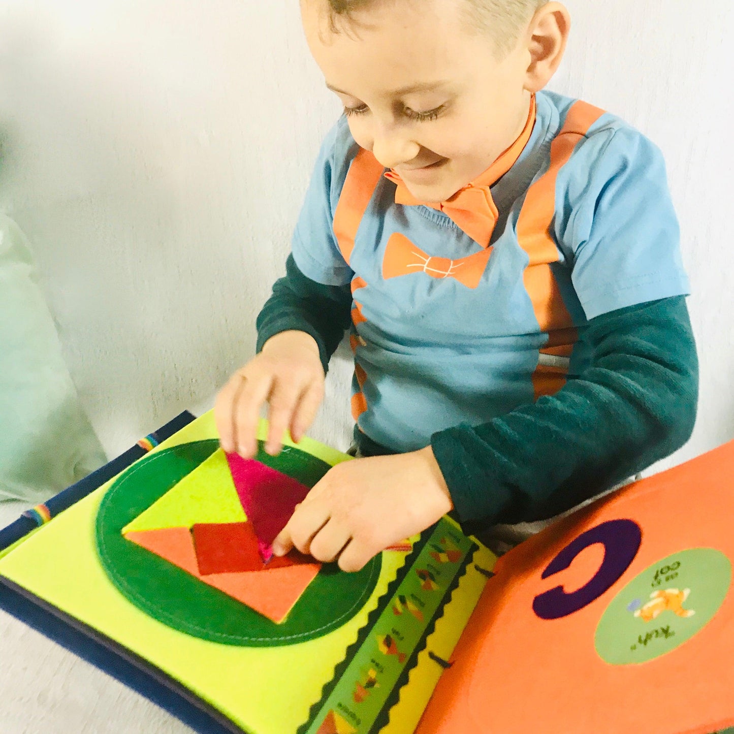 Tangram Puzzle Quiet Book Page - tinyfeats